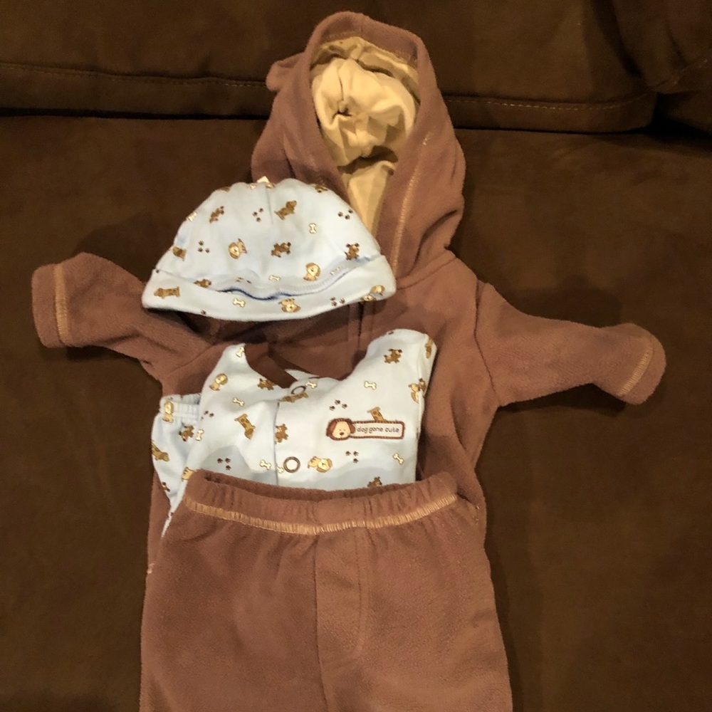 Newborn outfit
